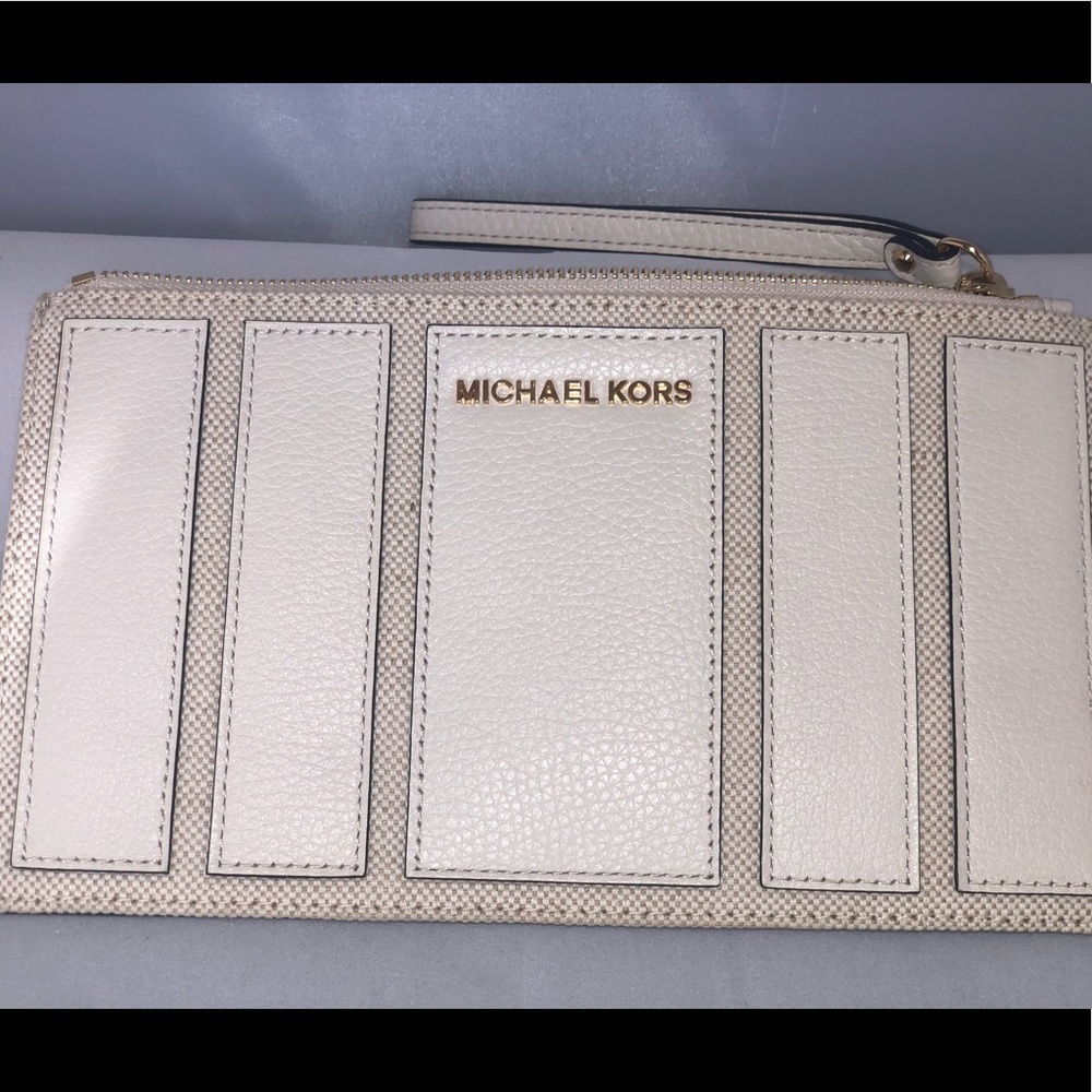 Michael Kors Clutch